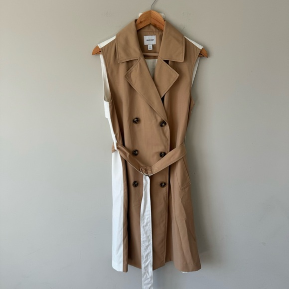 Chic White and Tan Belted long vest - Picture 2 of 13